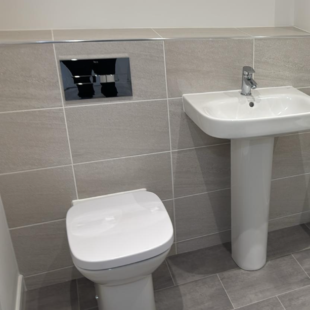 bathroom cleaned for end of tenancy glasgow deep cleaned bathroom for inspection glasgow